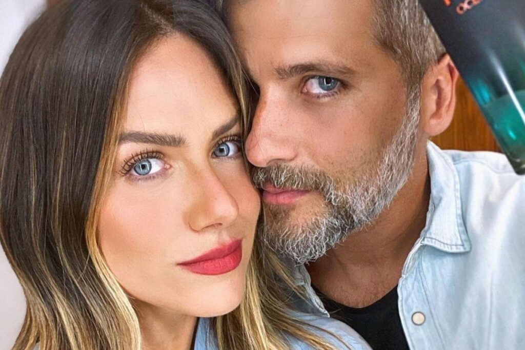 Giovanna Ewbank mostrar Zyan vestido de tigre, urso, gato e coelho