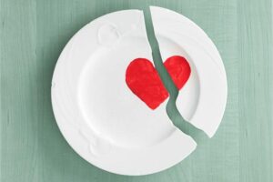 3 a cada 5 vítimas de relacionamentos abusivos são mulheres