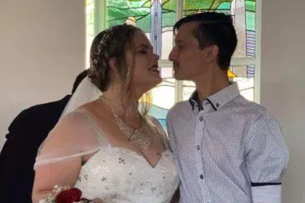 Uma mulher passou por um aborto espontâneo um pouco antes de ir para o altar