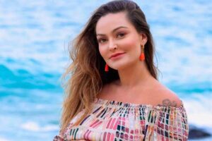 Laura Keller comemorou a chegada dos 7 meses dos filhos com ‘festa na piscina’