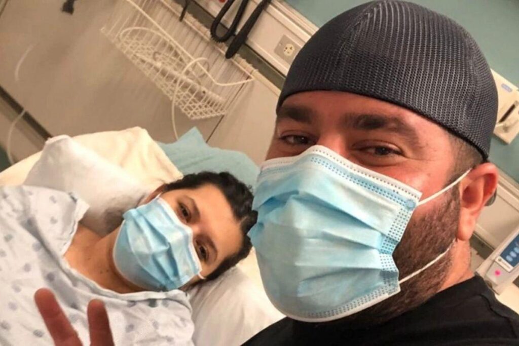 Grávida dá à luz  quadrigêmeos