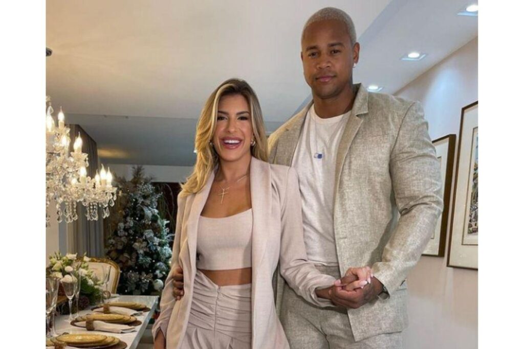 Léo Santana e Lorena Improta contam possível nome do bebê