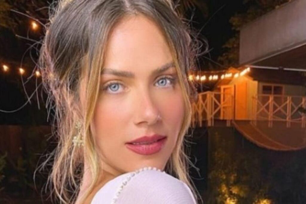 Giovanna Ewbank está curtindo o final de semana no rancho da família, no Rio de Janeiro
