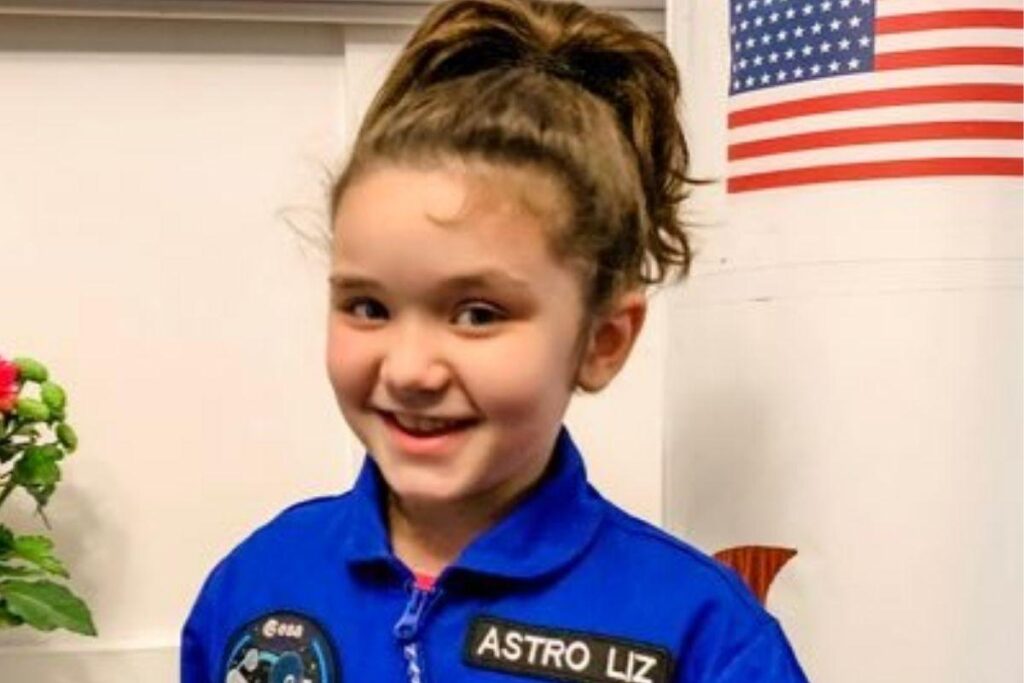 Menina de sete anos cria foguete