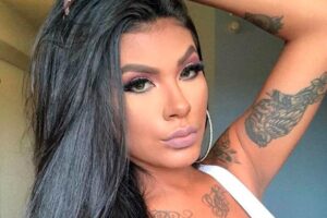 Pocah comentou sobre o cabelo crespo da filha no ao vivo do BBB21