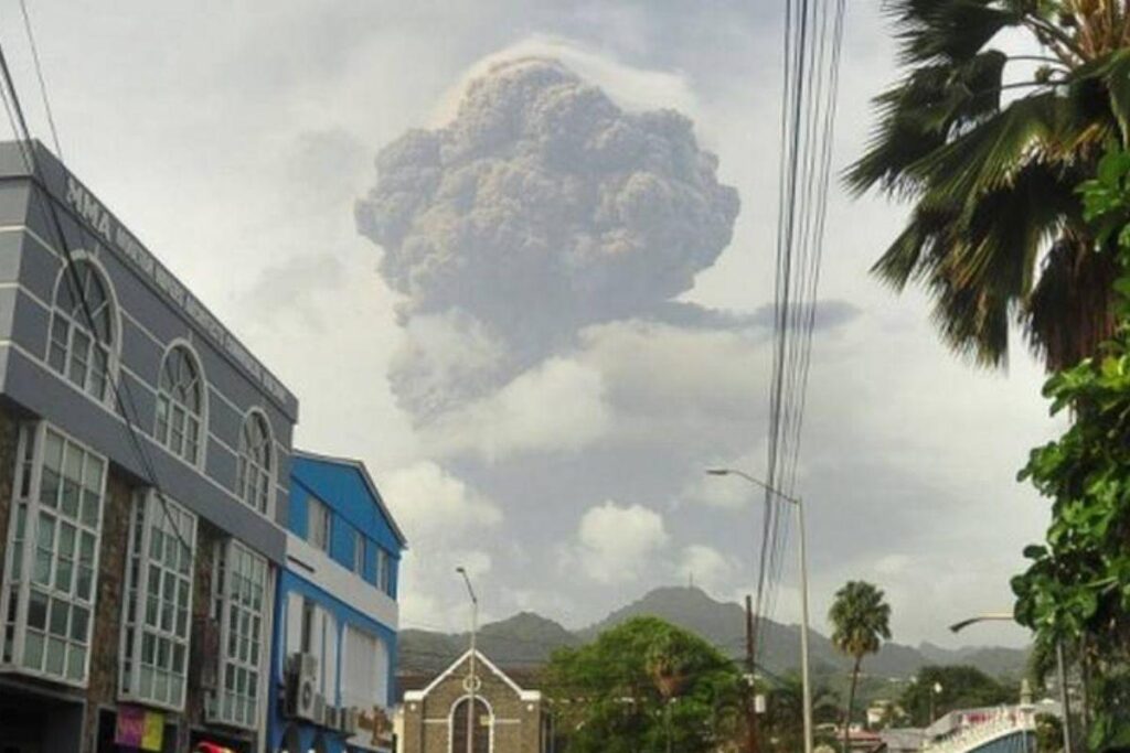 Cinzas de vulcão caribenho chegam ao norte do Brasil