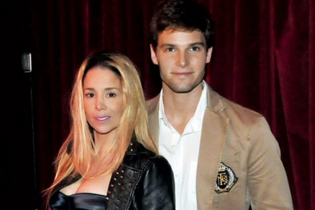 Danielle Winits parabeniza filho que tem com Jonatas Faro