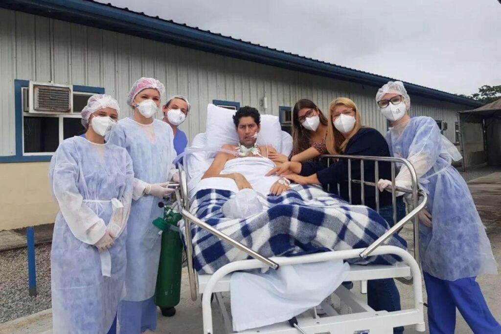 O paciente internado com covid-19 foi o primeiro a participar do projeto “Luz do Dia”