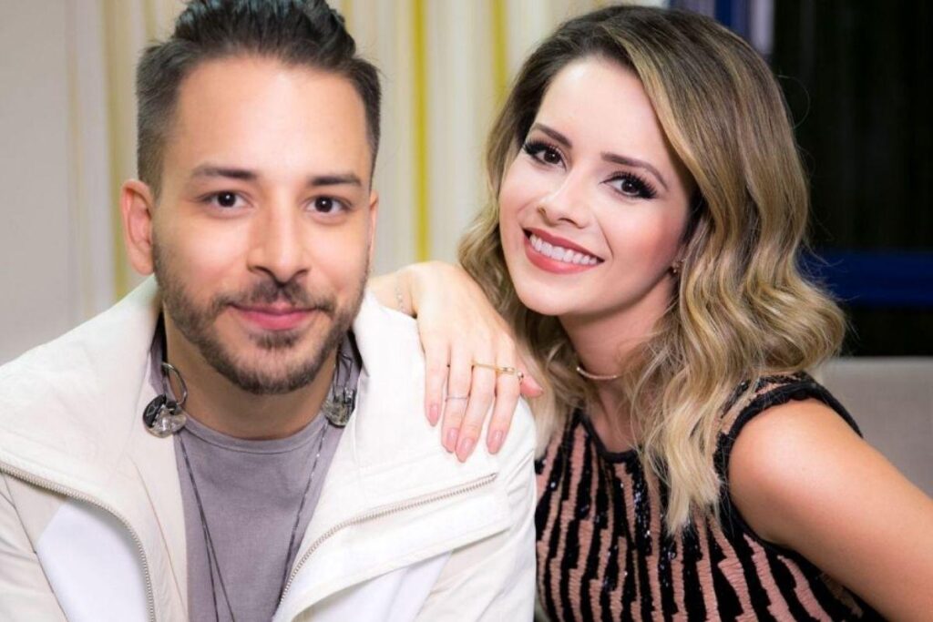 Sandy celebra segunda gestação de Monica Benini, esposa de Junior Lima