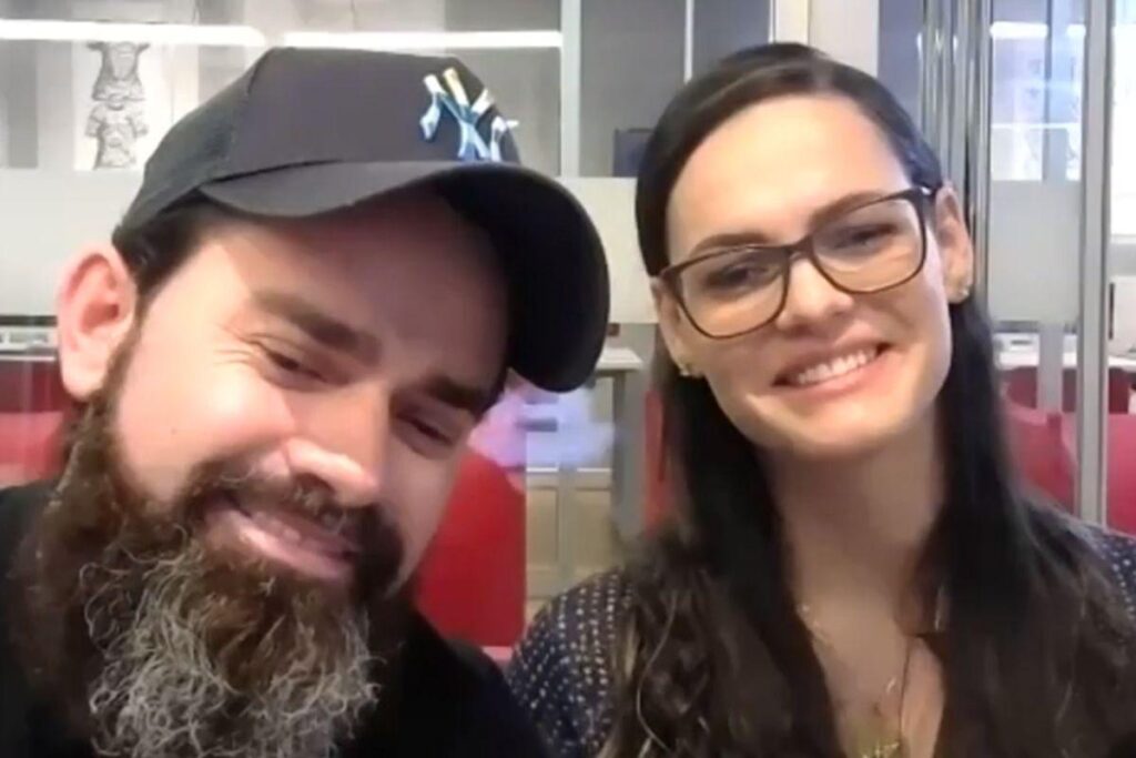 Pais das gêmeas siamesas que sobrevivem a cirurgia inédita no Brasil