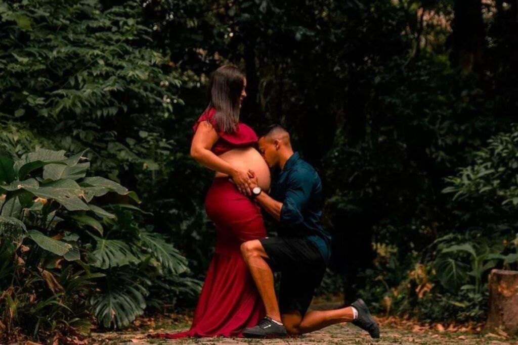 Bebê de mulher que passou por cesariana de emergência e morreu de Covid tem alta