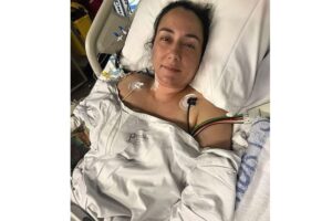 Claire doou uma parte do fígado para o filho, que estava com hepatite e tinha pouco tempo de vida