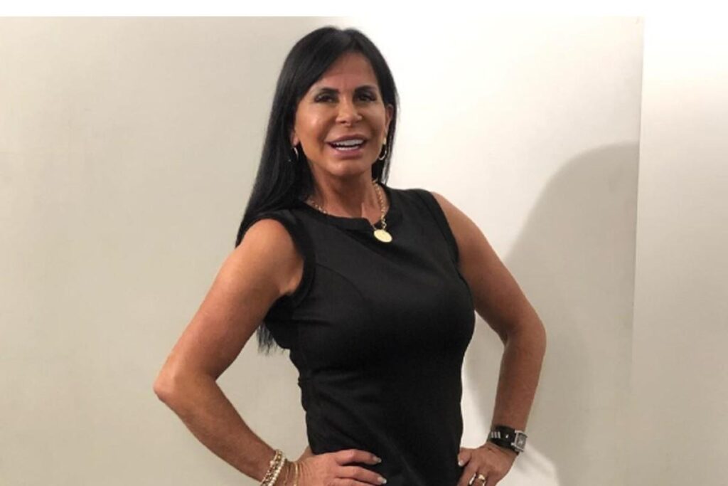 Gretchen comemora 17 anos da neta e beleza da jovem chama atenção