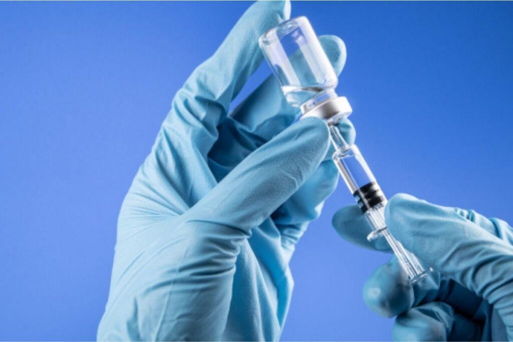 Crianças e gestantes que receberam vacina da covid-19 por engano não devem tomar 2° dose, diz Butantan