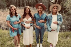 Quarto irmãs estão esperando dar à luz com meses de diferença