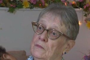 Mãe solo de 78 anos adotou 81 bebês ao longo dos anos