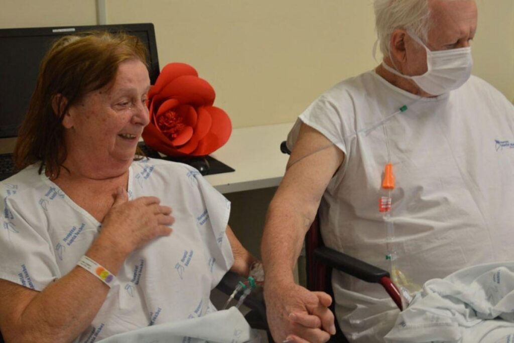 Idosos ganham jantar romântico