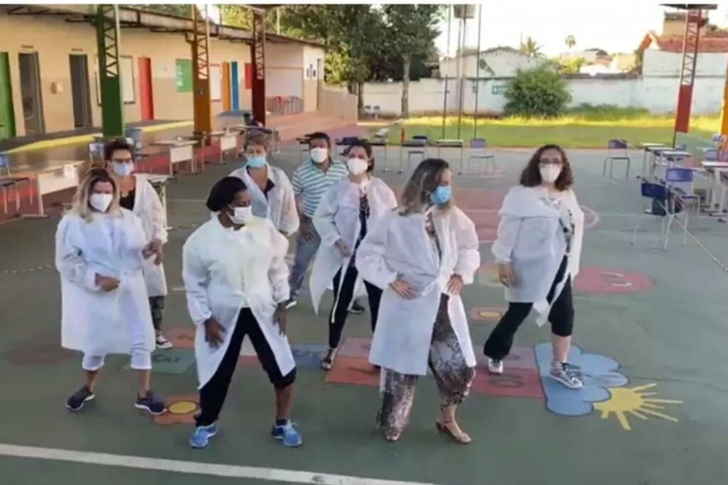 Profissionais de saúde viralizam dançamdo