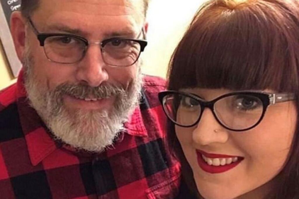 Erica frequentava os eventos que o padrasto organizava