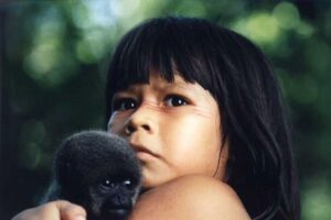 Eunice Baia, protagonista de Taína, já é mãe de um menino