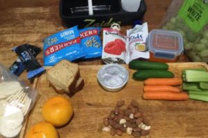 Mãe compartilha dica inteligente para fazer os filhos comerem tudo que está na lancheira