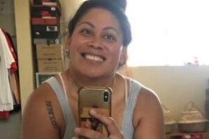 Lavinia Mounga deu à luz sem saber que estava grávida em banheiro de avião