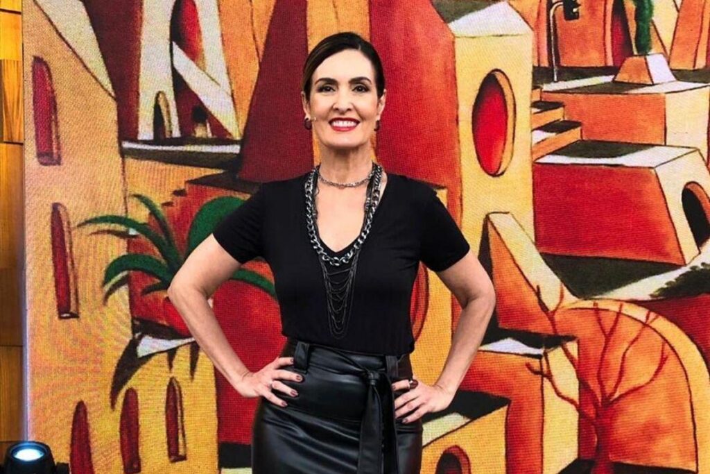 Fátima Bernardes e os filhos, agora com 23 anos