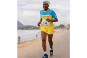 Idosa de 94 anos corre de 7 a 12 km toda semana três vezes por semana