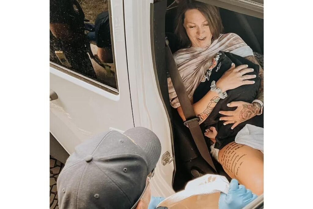 O marido precisou ajudar no parto e desenrolar o cordão umbilical do bebê