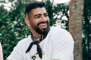 Dilsinho comentou sobre gravidez da esposa