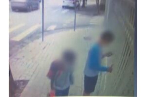 Sempre alerta! Adolescentes usam uniformes escolar para invadir e furtar apartamentos em SP