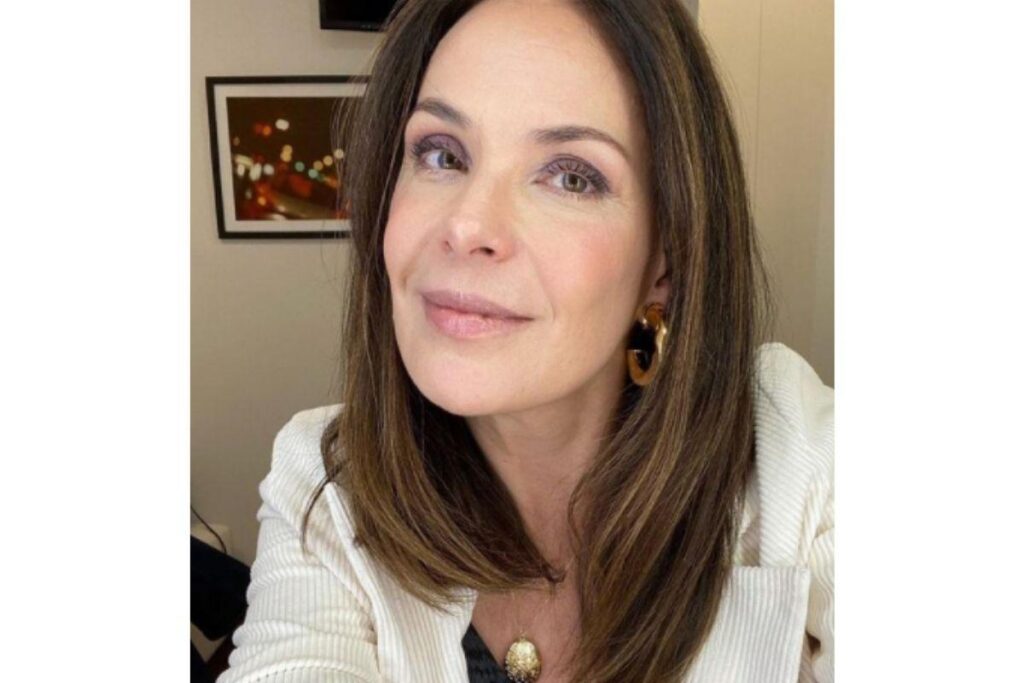 Carolina Ferraz relembra momento com as filhas juntas