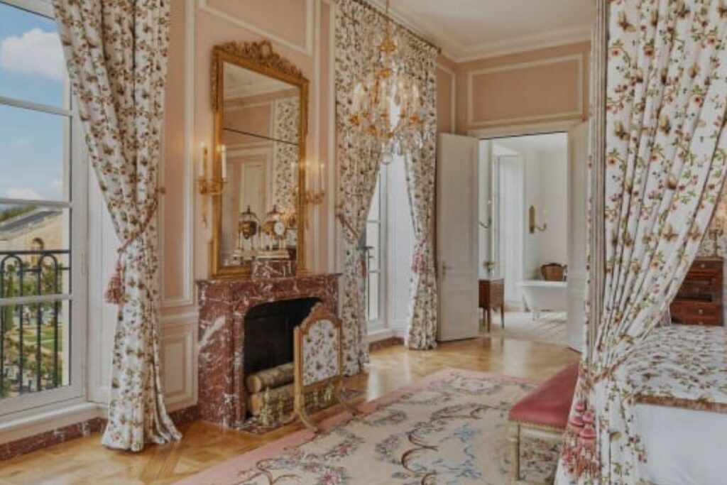 Hotel dentro do Palácio de Versalhes