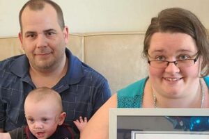 Bebê ‘mais prematuro do mundo’ e com 0% de chance de sobrevivência bate recorde ao completar 1 ano