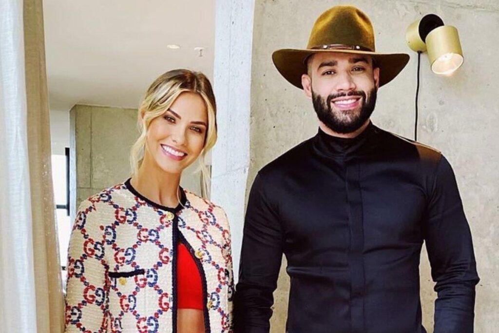 Gusttavo Lima e Andressa mostram filhos com brinquedo de luxo
