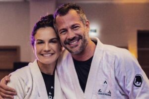 Kyra Gracie e Malvino Salvador são pais de Ayra, Rayan e Kyara