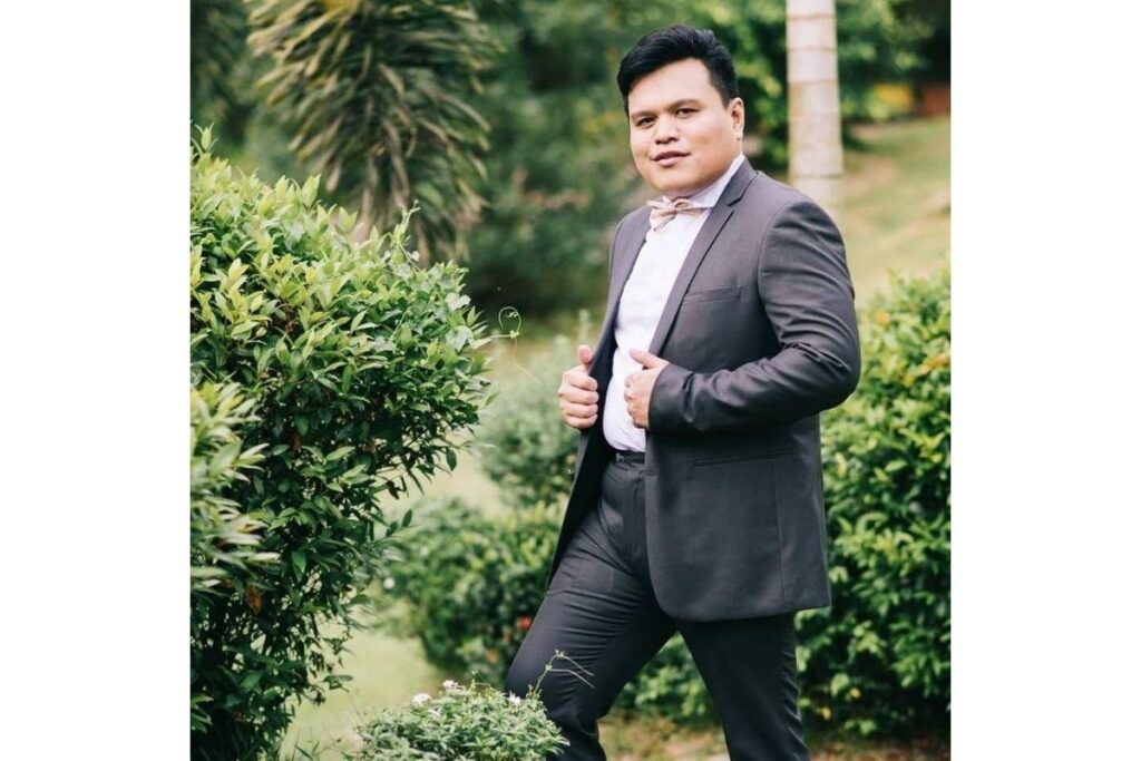 Ter nomes incomuns é a marca registrada da família. “Mac”, nome do pai é uma abreviação de “Macaroni ’85”, enquanto o nome oficial da irmã é “Spaghetti ’88”