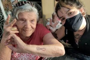 Dona Lenimar prestou uma homenagem para a filha, que faleceu no ano passado