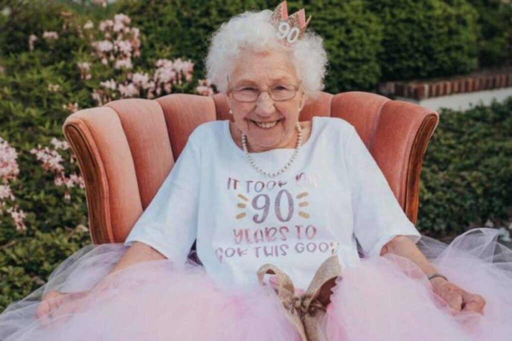 Avó ganha aniversário de princesa