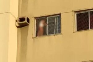 Morador flagra criança se apoiando em tela de proteção no terceiro andar de prédio: entenda os riscos