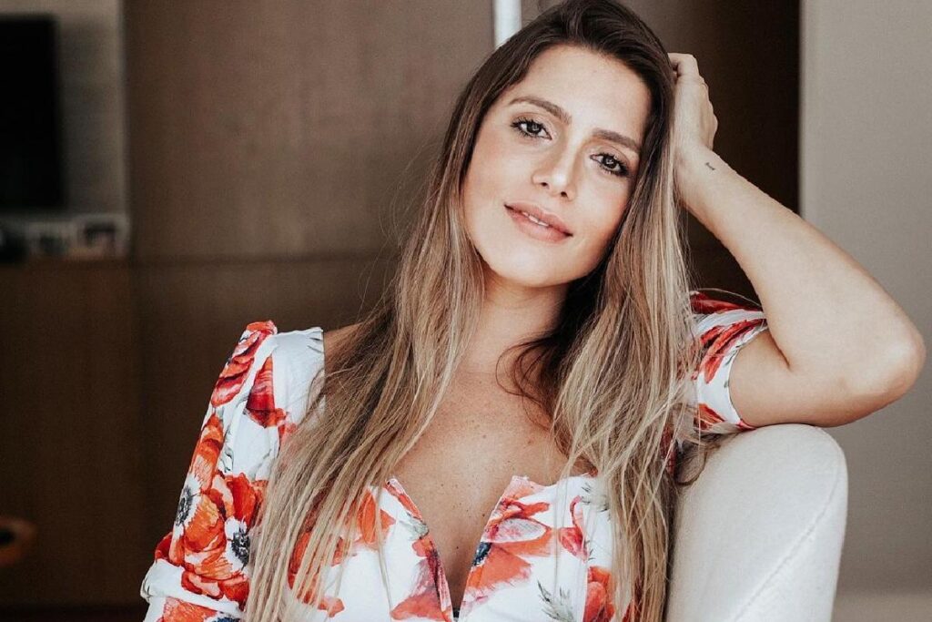 Bia Feres e Maurício comemoram a chegada de Isaac