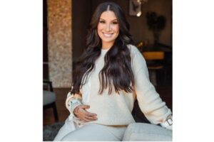 Bianca apareceu em novo registro de foto em despedida da barriga de grávida