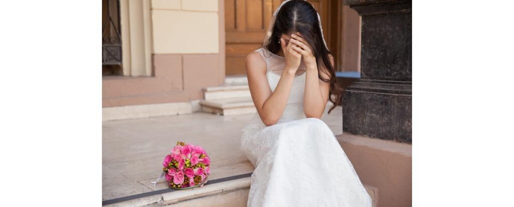 Maria entrou às pressas no carro da PFR