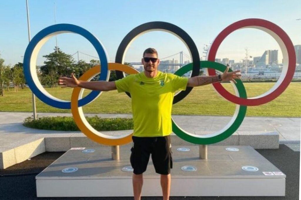 Alison é pai da recém-nascida Catarina.