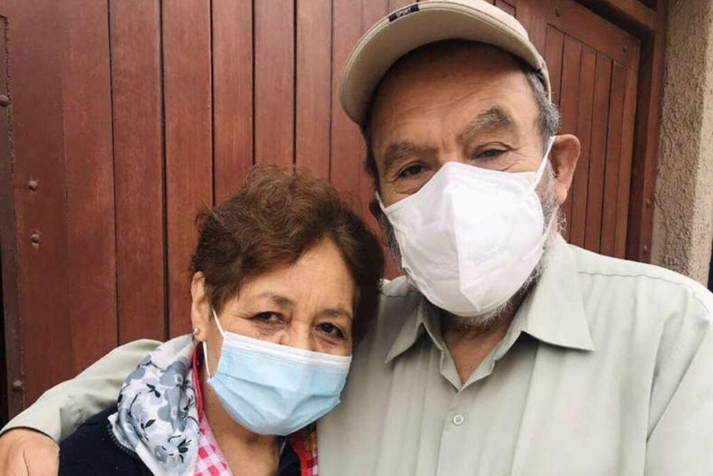 Avó ganha cachorro de estimação e se emociona