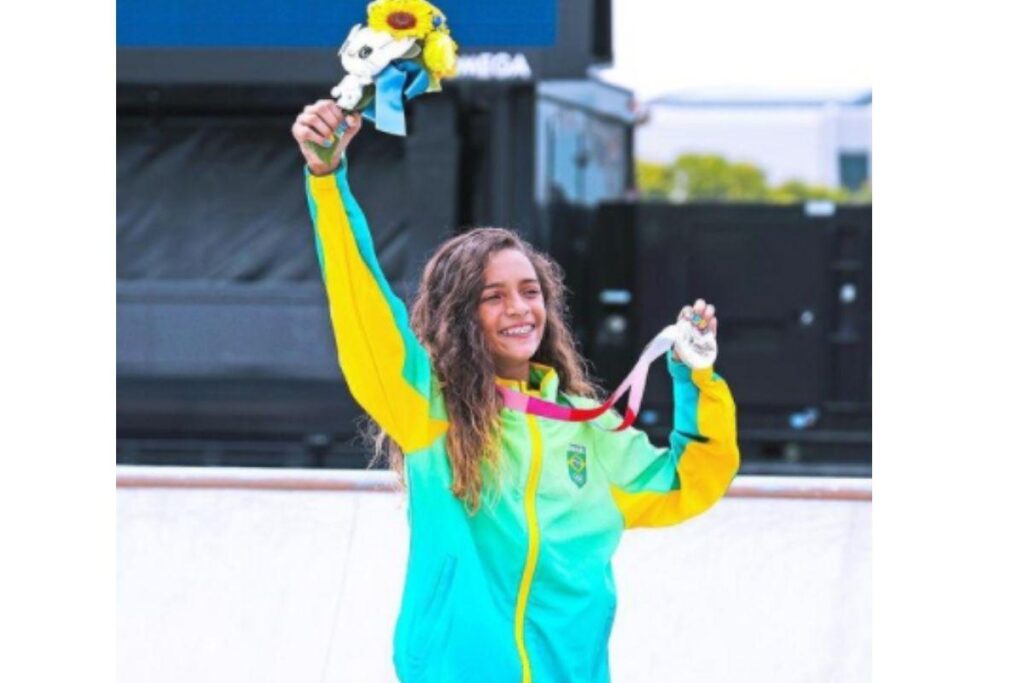 Rayssa Leal encontra a família