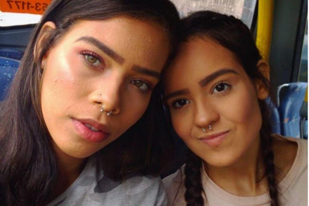 O casal não pode fazer um boletim de ocorrência.