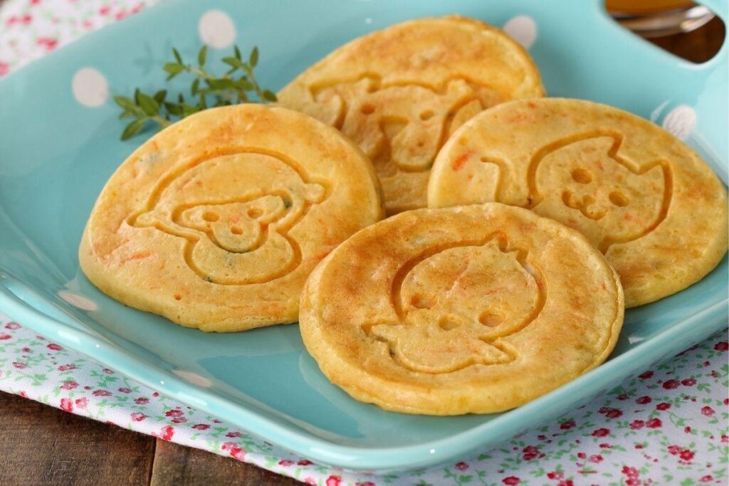 Precisa misturar e colocar na frigideira.