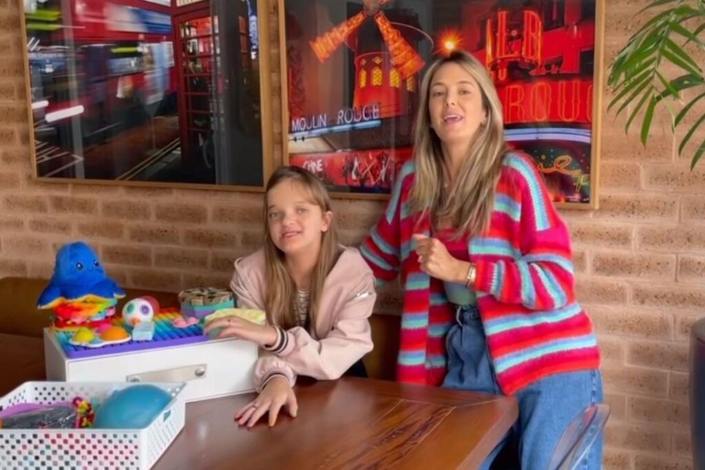 Ticiane Pinheiro mostra coleção de Fidgets Toys de Rafa Justus