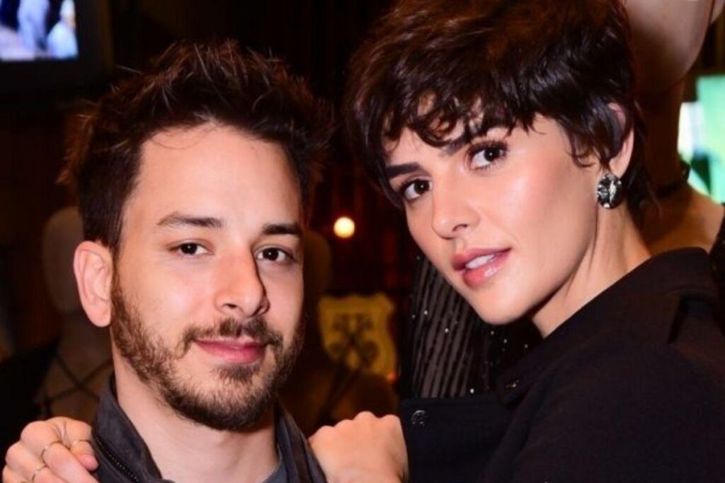 O casal está junto desde 2012